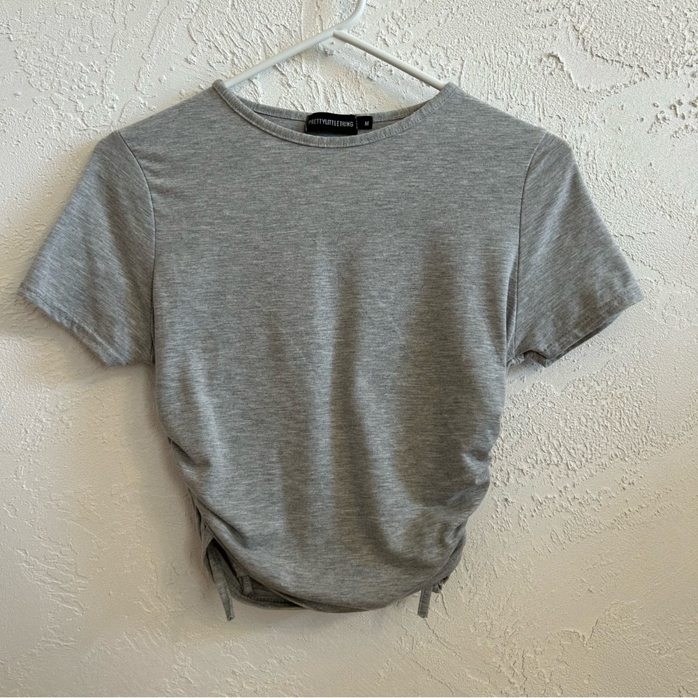 Pretty Little Thing Cropped Tee Size M